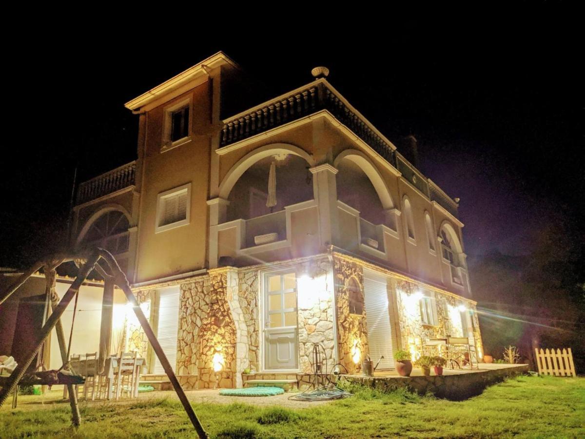 Mouzákion Vila Kalielaia מראה חיצוני תמונה
