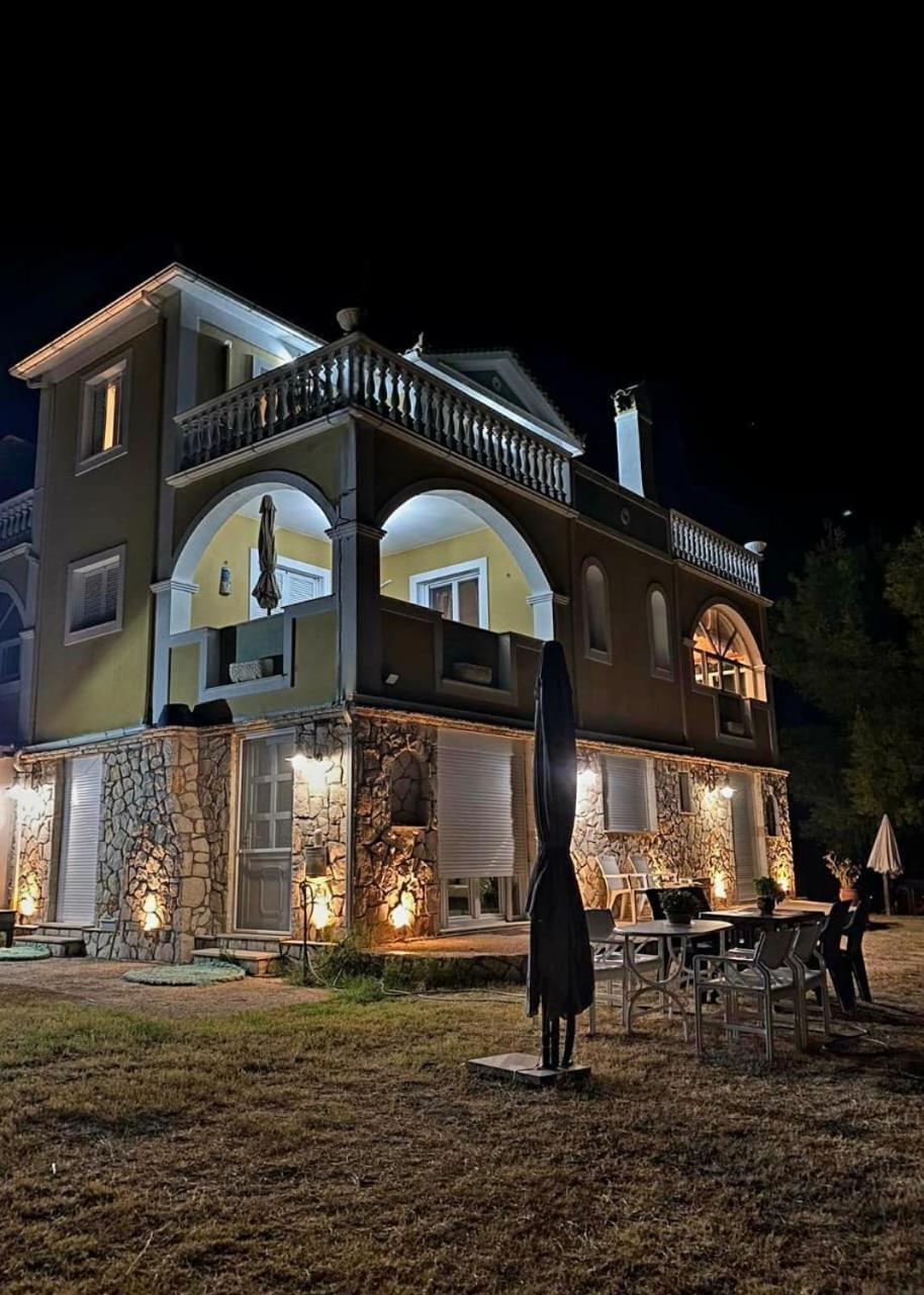 Mouzákion Vila Kalielaia מראה חיצוני תמונה